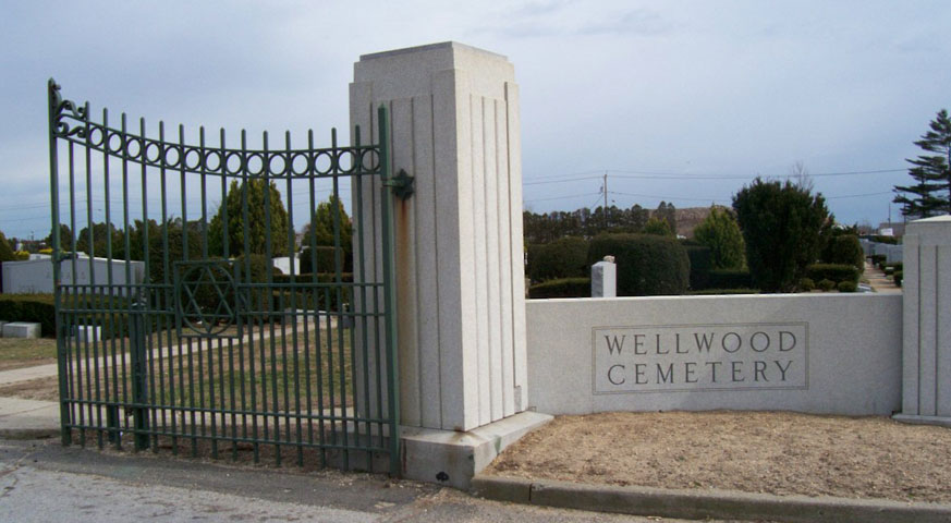 wellwood-cemetery-entrance-west-babylon
